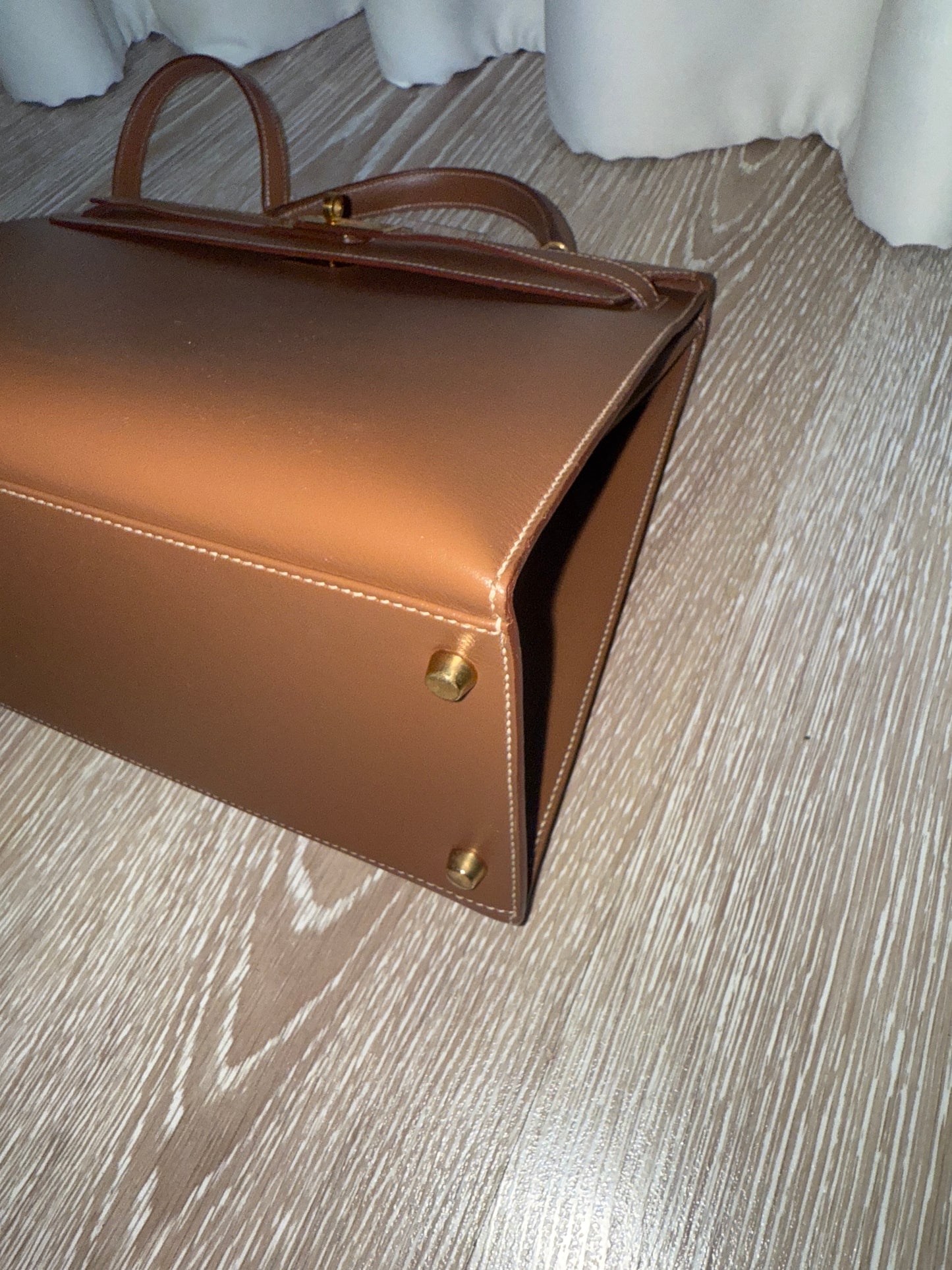 Hermès Kelly 35 Veau Graine Leather with Gold Hardware