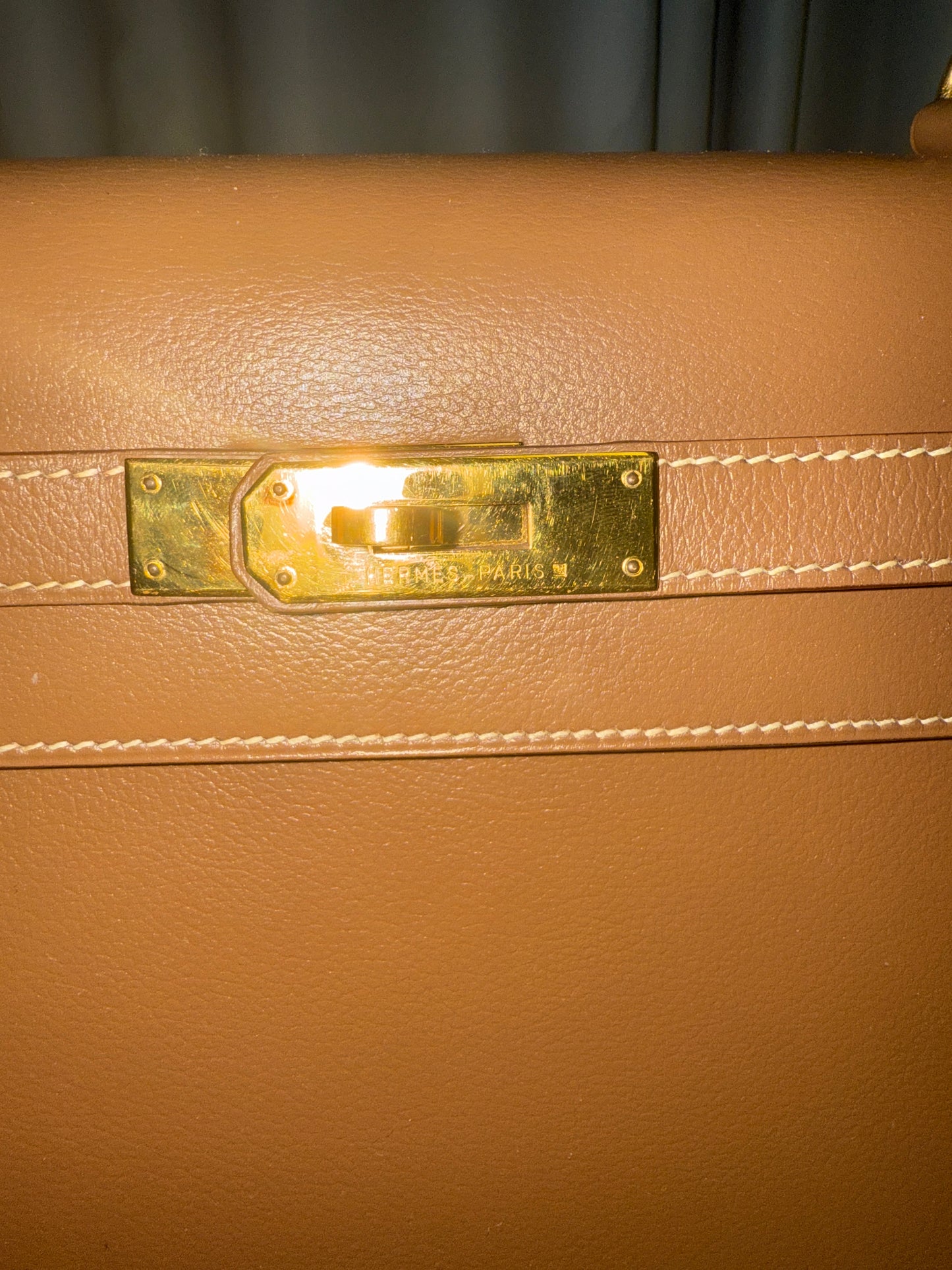 Hermès Kelly 35 Veau Graine Leather with Gold Hardware